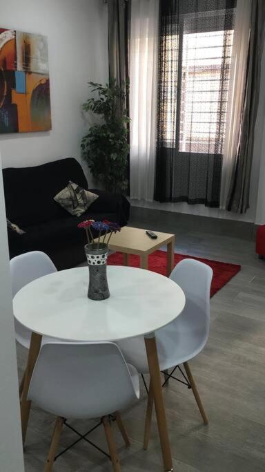 Apartamento A, A 3 Minutos De La Estacion Central De Bus Y Tren Malaga Bagian luar foto